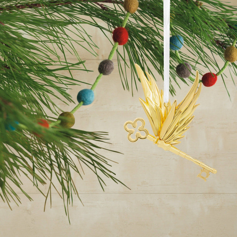 Premium Collectable Harry Potter™ - Winged Key Ornament: Harry Potter